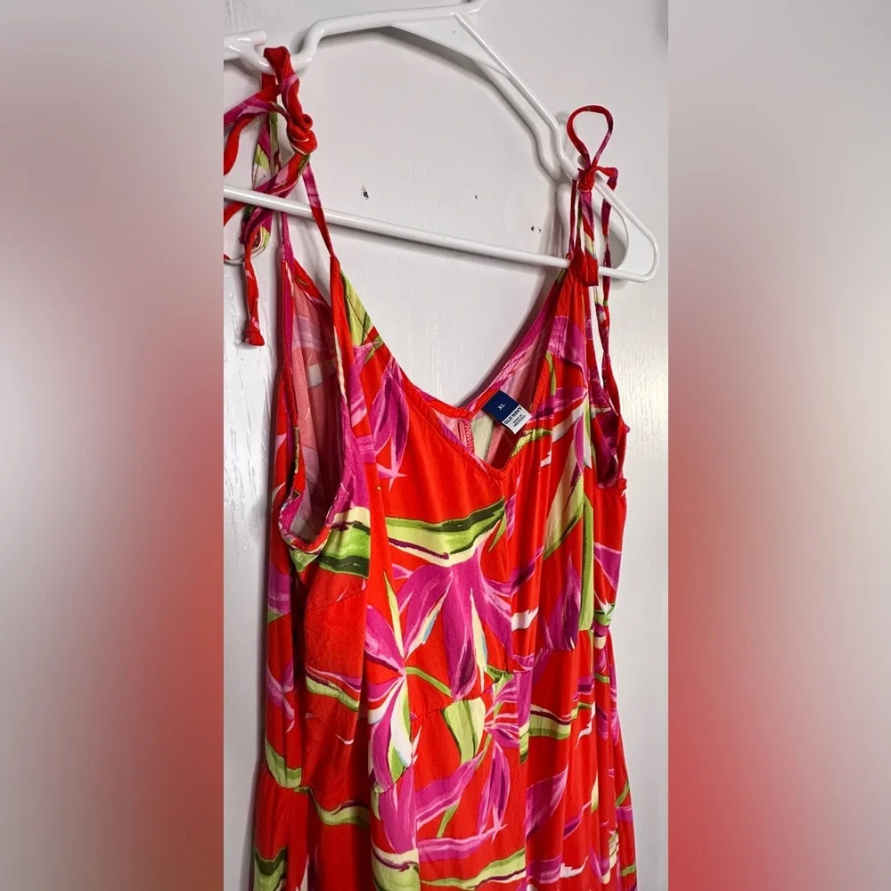 Old Navy women’s jumpsuit. Size XL - Picture 5 of 7